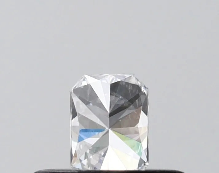 0.20ct Radiant Lab Grown Diamond (Colour D, Clarity VS1, IGI Certified)